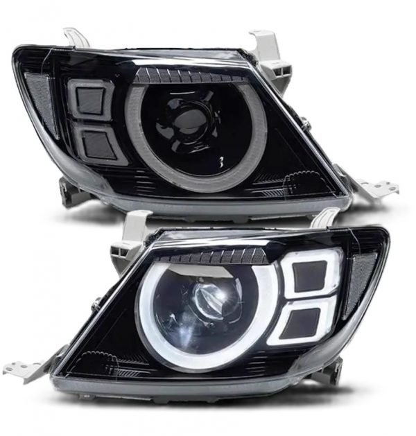 Toyota Hilux d4d 11 - Headlights Both Toyota Hilux d4d 11 - Headlights Both